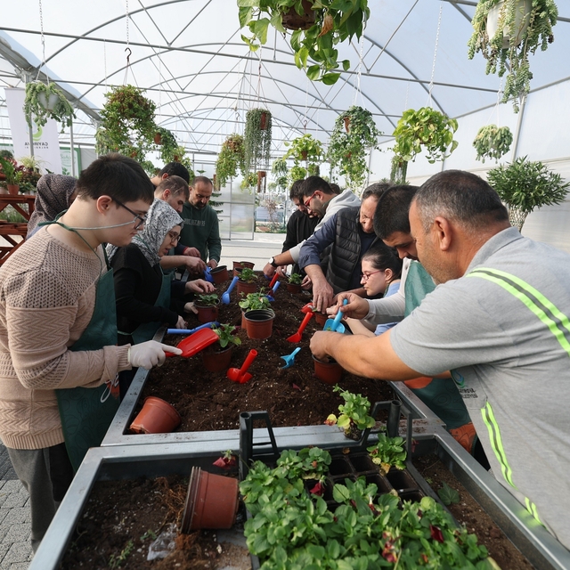 Çayırova'da özel bireyler doğayla buluştu