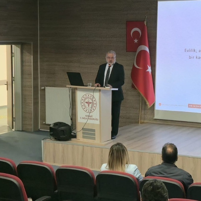 Bayburt'ta evliliğin önemi seminerle anlatıldı