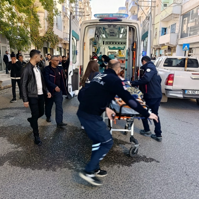 Mardin'de okul önünde otomobilin çarptığı çocuk ağır yaralandı