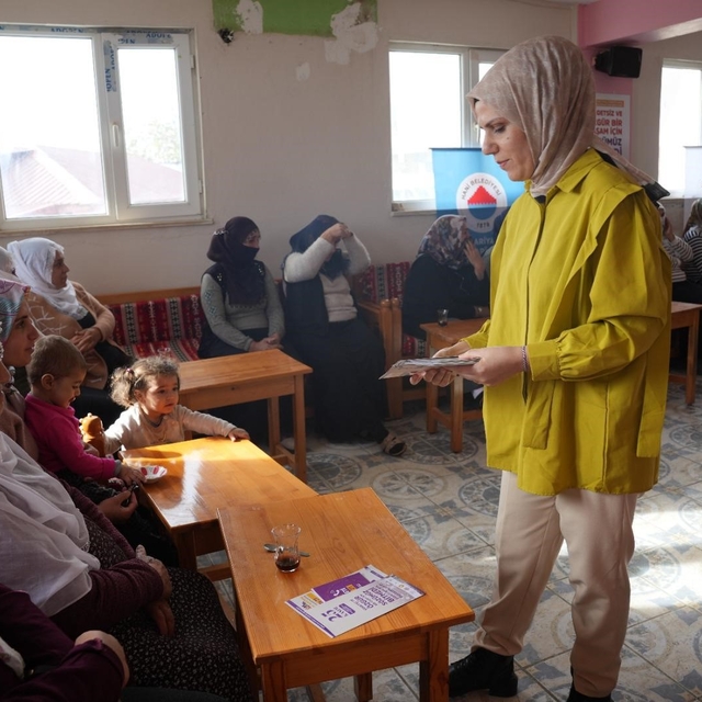 Diyarbakır'da kadına yönelik şiddete karşı farkındalık etkinliği