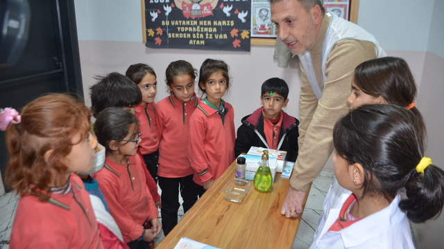 Bulanık'ta öğrenciler sağlıklı yaşam konusunda bilgilendirildi