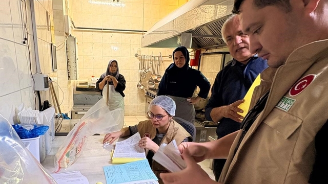 Adana'da gıda işletmelerinde denetim: 66 milyon lira ceza kesildi, 18 iş yeri kapatıldı