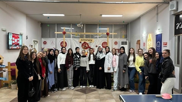 İki ilçenin gençleri Akhisar'da buluştu