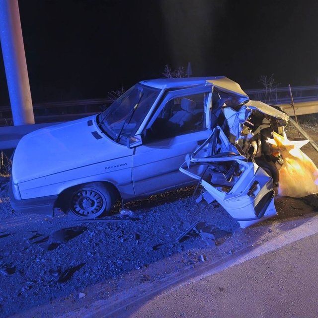 Bilecik'te tır otomobile arkadan çarptı: 1 yaralı