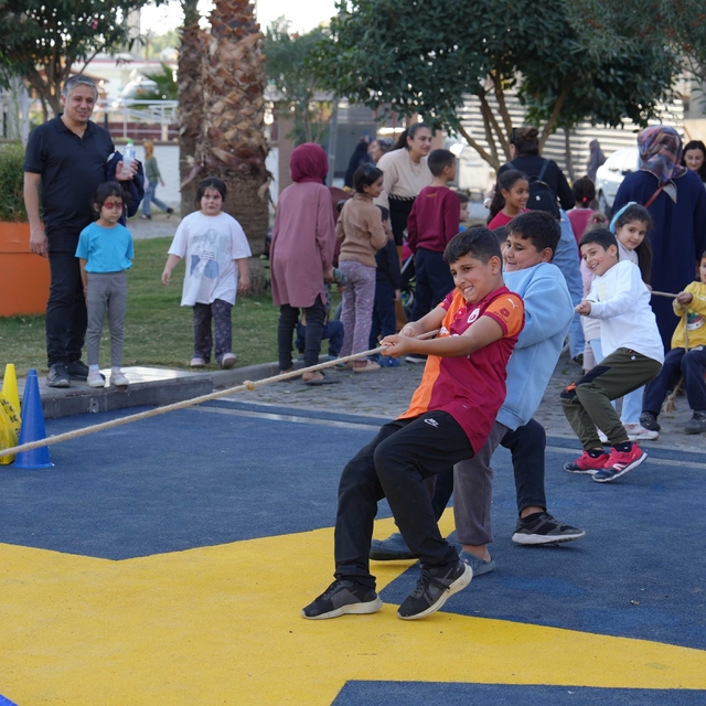 Çocuk Hakları Günü Tarsus'ta 3 farklı noktada coşkuyla kutlandı