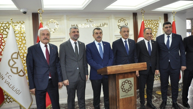 Bakan Tekin, Mardin'de