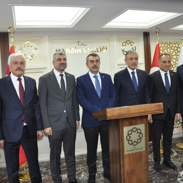 Bakan Tekin, Mardin'de