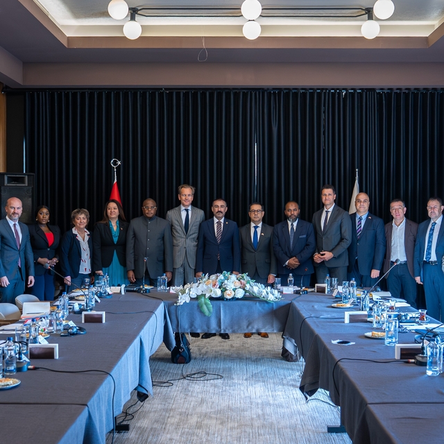 Yıldırım: "Diplomasiyi ticaretle, ticareti kalkınmayla birleştirmek istiyor...