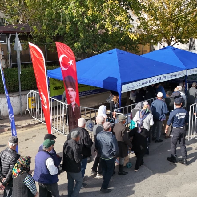 Sultanhisar'da kışlık fideler vatandaşlara dağıtıldı