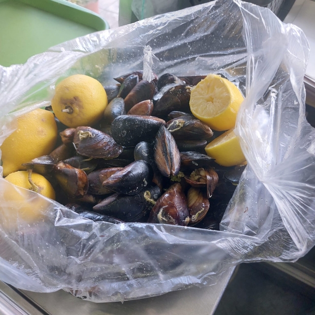 Gıda Hattı'na gelen ihbar ekipleri harekete geçirdi