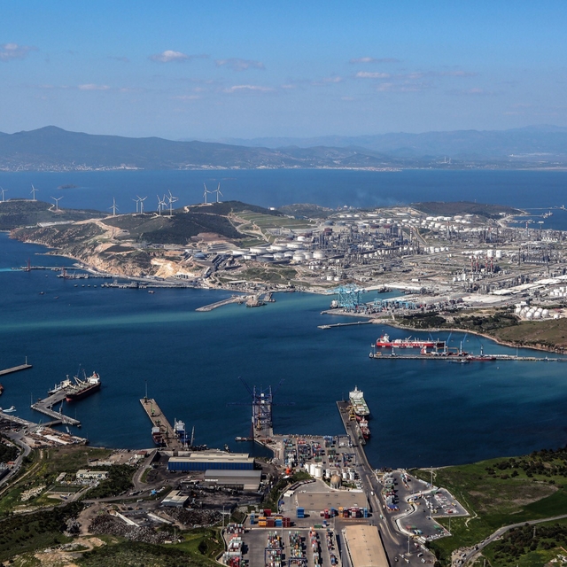 Aliağa limanlarında 73 milyon ton elleçleme yapıldı