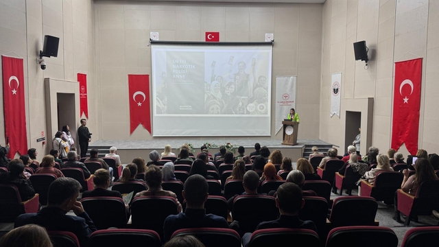 Kırklareli'nde "En İyi Narkotik Polisi Anne Projesi" tanıtıldı