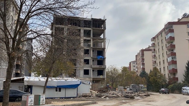 Elazığ'da inşaattan düşen işçi öldü