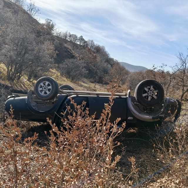 Kayıp olarak aranan öğretmen, devrilen kamyonette ölü bulundu