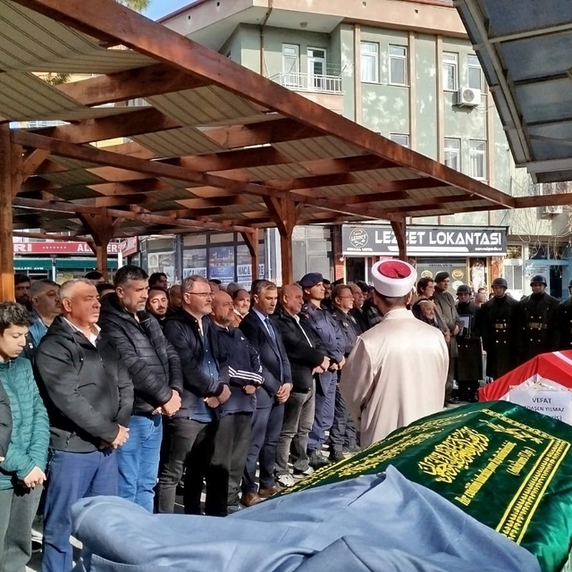 Kıbrıs gazisi son yolculuğuna uğurlandı