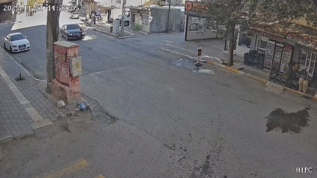 Mardin'de 6 yaşındaki çocuğa aracın çarptığı anlar güvenlik kamerasına yansıdı