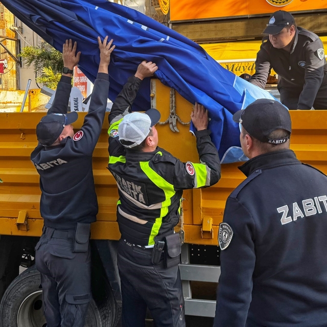 Bodrum'da kamusal alanlar işgallerden temizleniyor