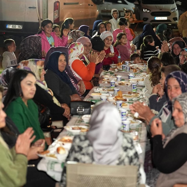 Yılmaz'a Kozluyazı'da miting gibi karşılama