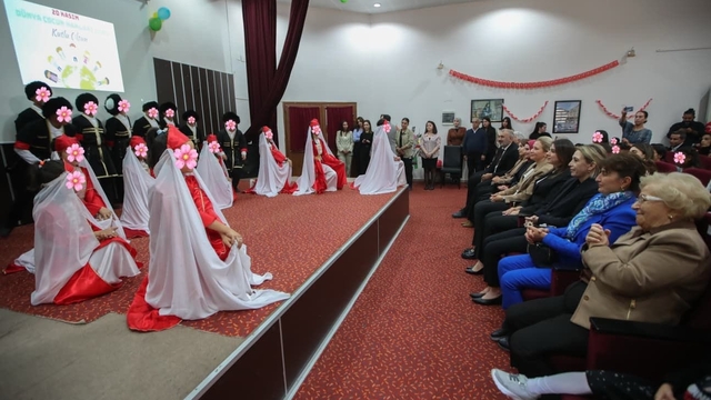 Hatay'da çocukların eğlendiği etkinlikte yüzler güldü