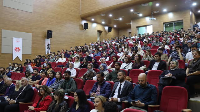 Hatay'da "Aile Yılında Çocuk Hakları Paneli" düzenlendi