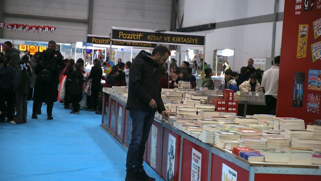 "7. Doğu Anadolu Erzurum Kitap Fuarı" açıldı
