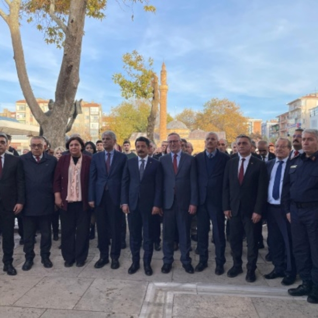 Kırşehir'de Aşık Paşa yazma eserler sergisi açıldı