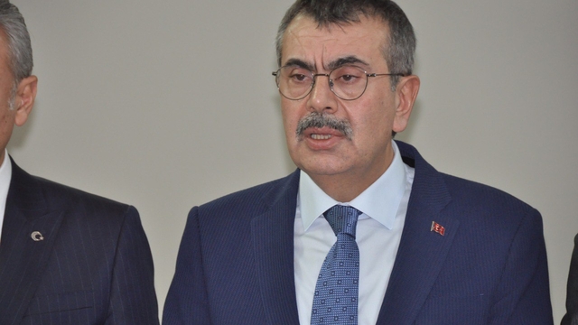 Bakan Tekin: Çocukların eğitim aldığı işletmeleri sürekli denetliyoruz (3)