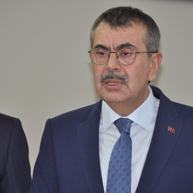 Bakan Tekin: Çocukların eğitim aldığı işletmeleri sürekli denetliyoruz (3)