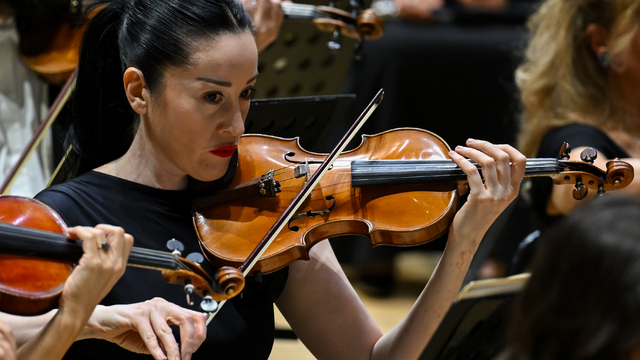 CSO ve İZDSO'dan kuruluş yıl dönümü ortak konseri