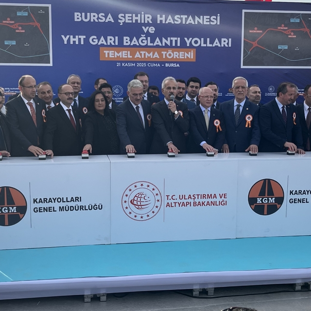 Bursa Şehir Hastanesi ve YHT Garı bağlantı yollarının temeli atıldı
Bakan U...