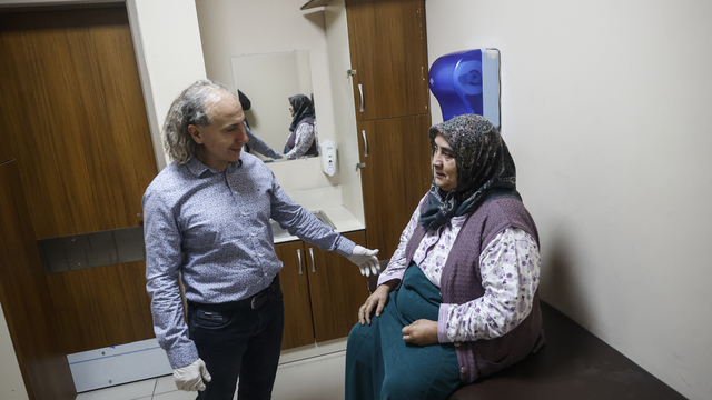 Ameliyattan korkup muayeneyi erteleyen kadının memesinden 8,5 kilogramlık kitle çıkarıldı