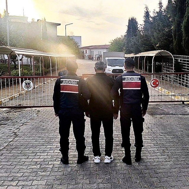 Hırsızlık suçundan kesinleşmiş 14 yıl cezayla aranan şahıs yakalandı