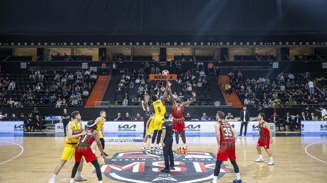 Mersin Spor, Karşıyaka'yı 92-87 mağlup etti