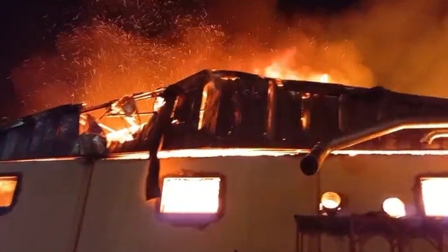 Isparta'da bir kereste fabrikası tamamen yanarak kül oldu