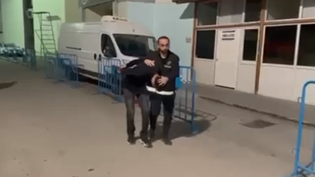 İskenderun'da yağma ve silahla tehdit şüphelisi tutuklandı