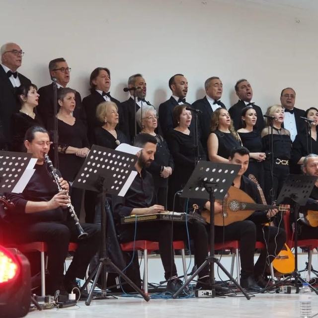 Sarıgöl'de Atatürk'ün sevdiği şarkılar seslendirildi