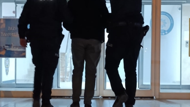 Tekirdağ'da fabrikadan bakır kablo çaldığı iddia edilen 4 zanlı tutuklandı