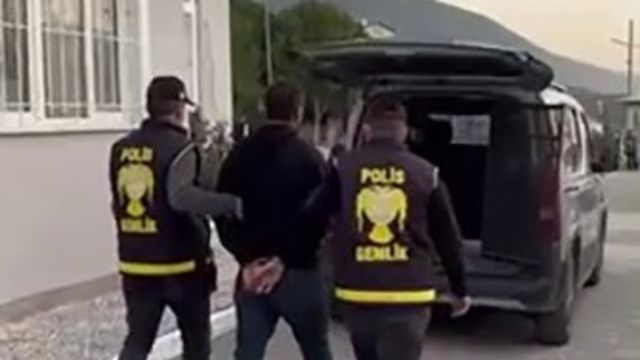 Gemlik'te 29 yıl kesinleşmiş hapis cezası bulunan firari yakalandı