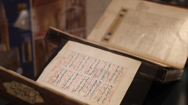 İlk kez İstanbul dışına çıkarılan yazma eserler, Ahilik Müzesi'nde sergileniyor
Aşıkpaşa'nın eserlerine öğrencilerden ilgi