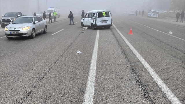 Malatya'da otomobil ile hafif ticari araç çarpıştı: 1 yaralı