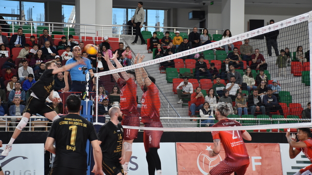 Voleybol: SMS Grup Efeler Ligi