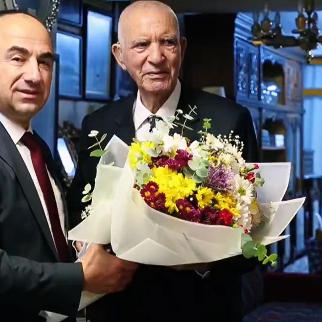 İl Emniyet Müdürü Yılmaz, 92 yaşındaki emekli öğretmeni ziyaret etti