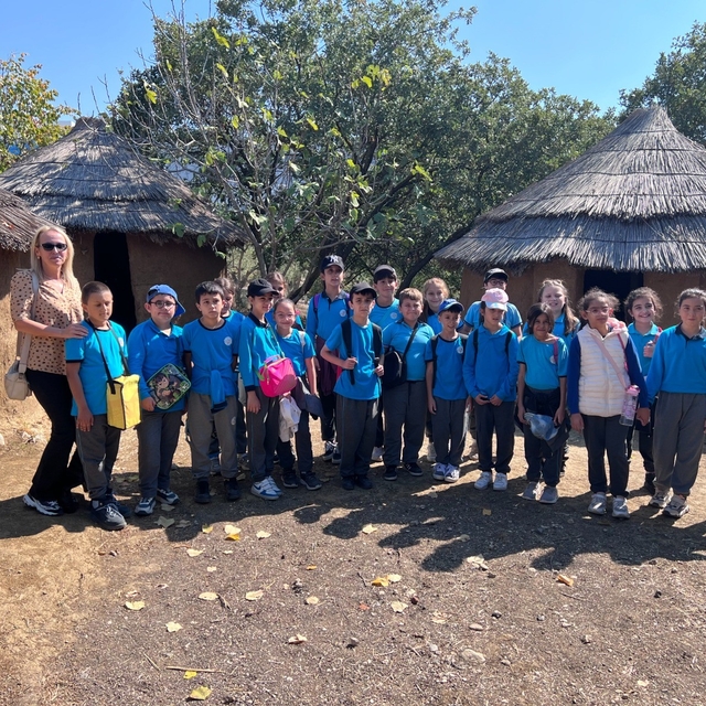 Öğrenciler, Arkeopark'ta arkeolojiyi tanıyor