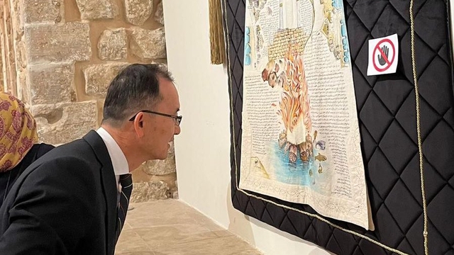 Çin Halk Cumhuriyeti'nin Ankara Büyükelçisi Jiang Xuebin Mardin'de sergi gezdi