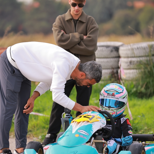 Zayn Sofuoğlu, Kocaeli'de pistte fırtına gibi esti