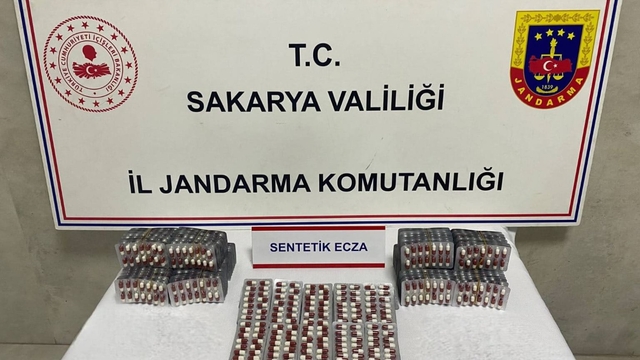 Sakarya'da uyuşturucu operasyonunda yakalanan 5 zanlı tutuklandı