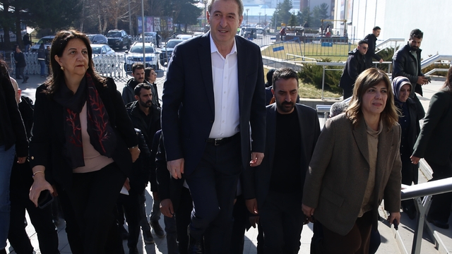 DEM Parti Eş Genel Başkanı Bakırhan, Erzurum'da konuştu: