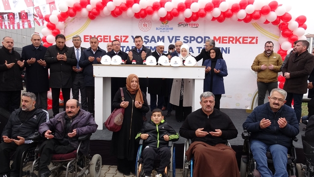 Malatya'da 'Engelsiz Yaşam ve Spor Merkezi' 2. etabının temeli atıldı
Başkan Er: "Hedefimiz engelsiz bir şehir oluşturmak"
