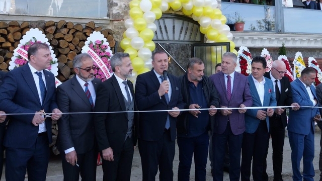 TTSO Başkanı Çelebi turizm işletmesinin açılışına katıldı