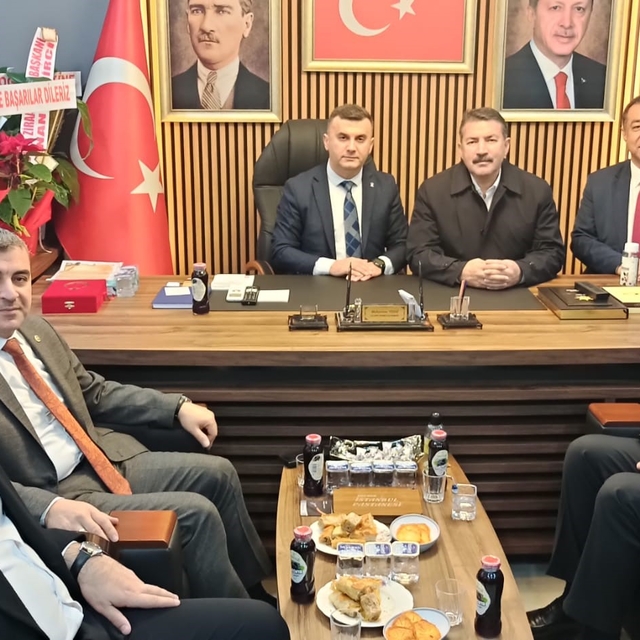 AK Parti heyetinden ilçe başkanlığına ziyaret